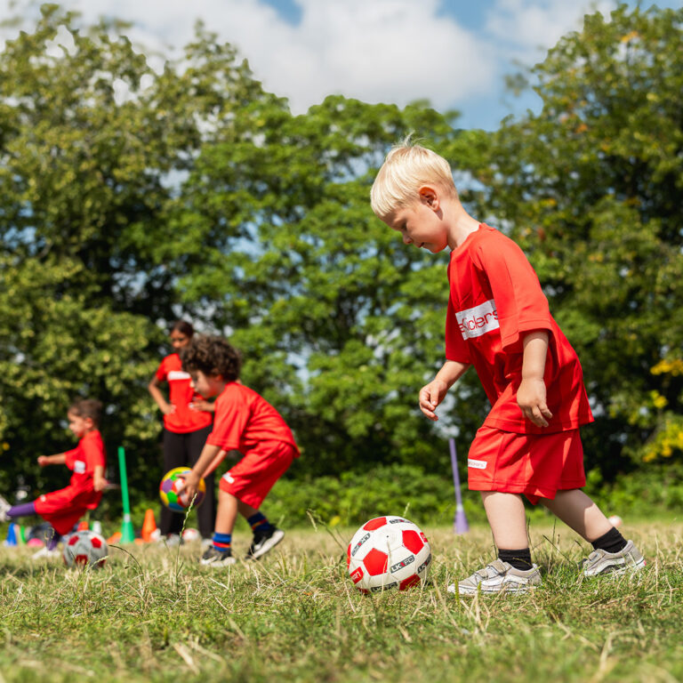 homepage-programmes-mighty-kickers